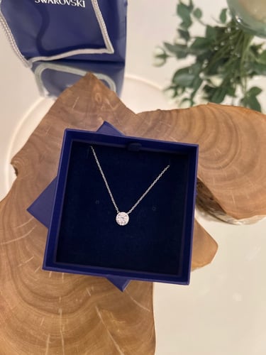 سلسال سوارفسكي شامل الملحقات