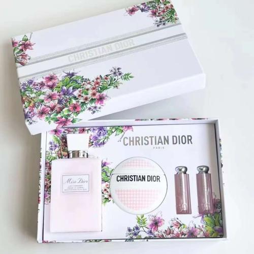 مجموعة كريستيان ديور - CHRISTIAN DIOR