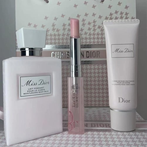 مجموعة ديور الوردي - DIOR