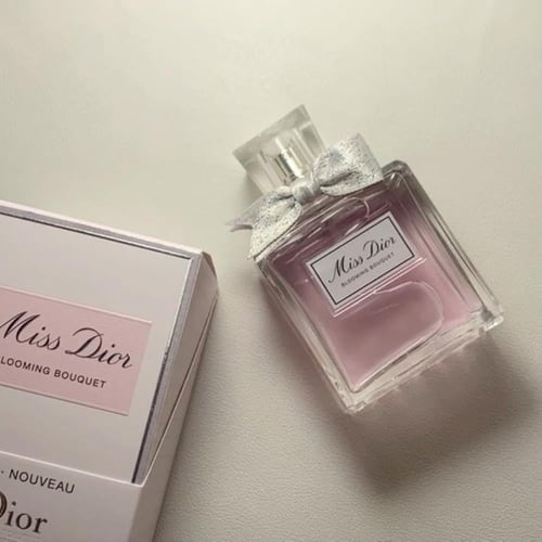 مس ديور بلومينق بوكية