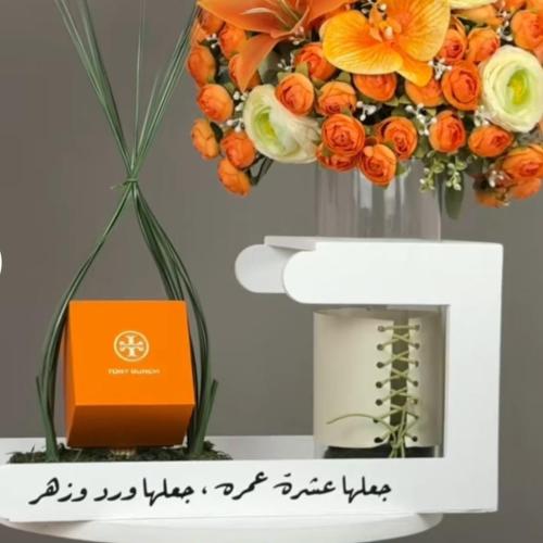 استاند اكريلك ابيض لتنسيق