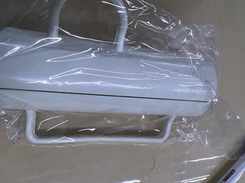 منظف اغصان الورد - بلاستك