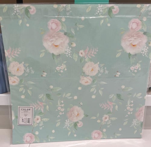 أوراق تغليف هدايا مشجر مربع