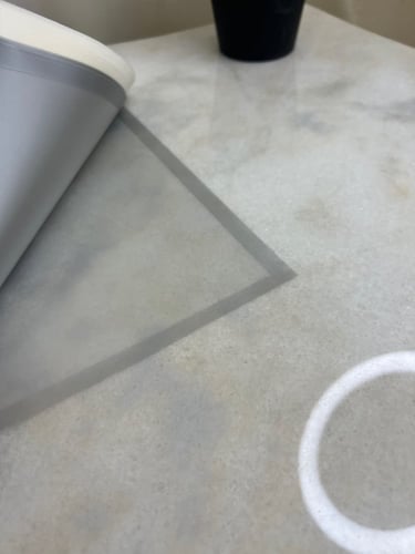 ورق تغليف بلاستك شفاف مع ايطار لون