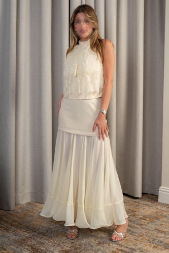 فستان أوف وايت قطعتين بتصميم أنيق