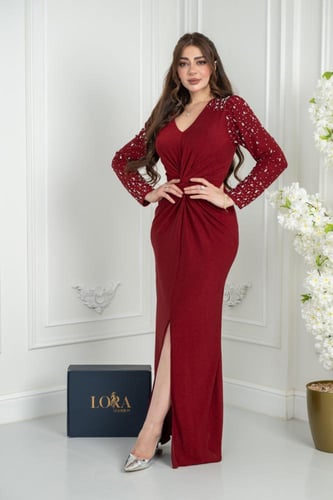 فستان سهرة ناعم أحمر لامع بتصميم ملتف وأكمام مطرّز...