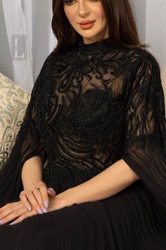 فستاني سهر اسود ملكي مطرز باكمام طويله