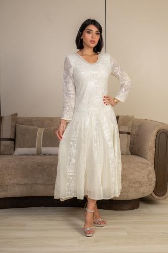 فستان ميدي دانتيل أبيض بأكمام طويلة