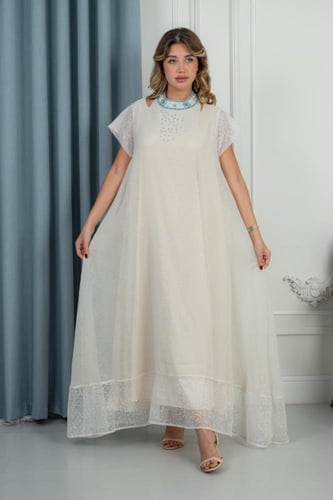 جلابية نسائية أنيقة بتصميم ناعم