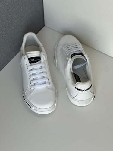 سنيكر فلات دولتشي اند جابانا رجالي بلون أبيض أنيق
