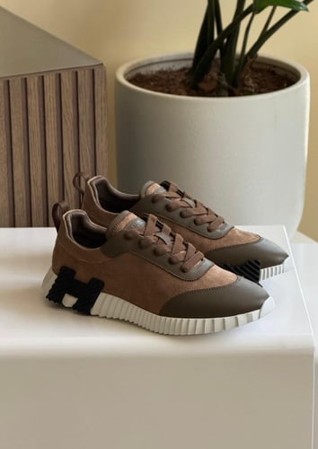 حذاء ارميز رجالي باونسينج مخملي بلون بني وعسلي