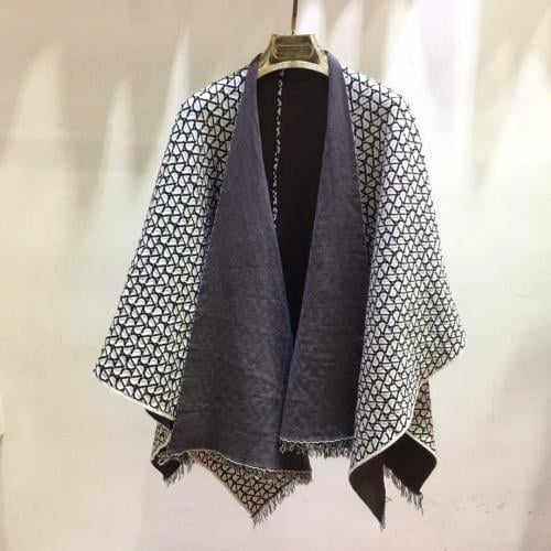 شال نسائي كاب فالنتينو باللونين الأبيض والأسود