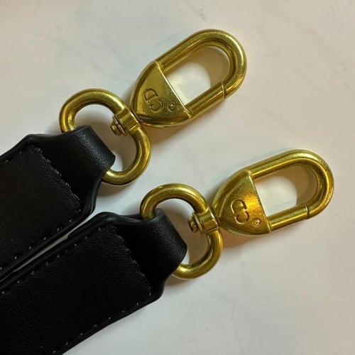 حقيبة يد ليدي ديور بمقابض علوية لون أسود معدن ذهبي