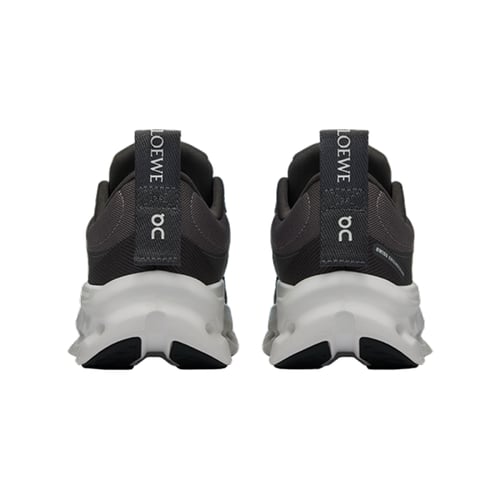 حذاء لويفي x كلاود تيلت لون أسود للجنسين