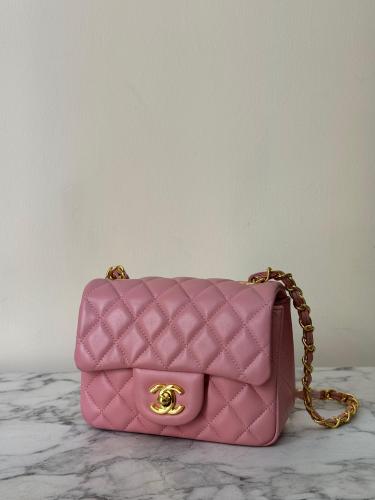 حقيبة كتف بحامل سلسلة شانيل قياس 17cm لون زهري وذه...