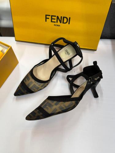حذاء فندي كوليبري Fendi Colibrì أسود شبكي بكعب متو...