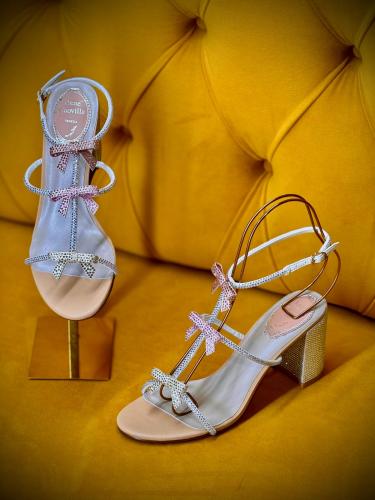 صندل سهرات رينيه كوفيلا كاترينا لون فضي مزين بفيون...