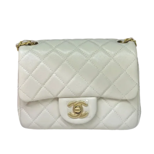 شنطة بيضاء CHANEL صغيرة 17سم ميني فلاب من الجلد ال...