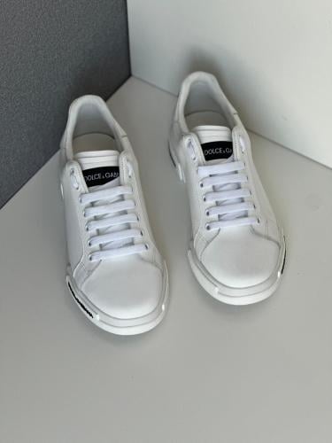 سنيكر فلات دولتشي اند جابانا رجالي بلون أبيض أنيق