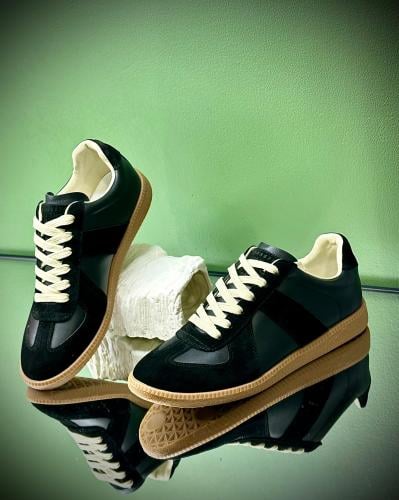 حذاء ميزون مارجيلا سنيكر رجالي بلون اسود كاجوال