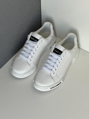 سنيكر فلات دولتشي اند جابانا رجالي بلون أبيض أنيق