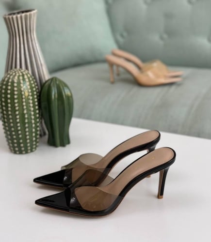 صندل نسائي بلكسي من جوفانتينو روسي بلاك