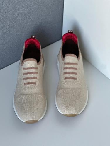 حذاء سليب اون لورو بيانا للرجال قماش قوي لون بيج