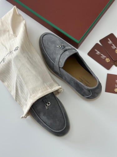 لوفرز لوروبيانا رجالي شمواه مسطح بلون رمادي