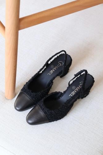 حذاء بكعب وسط شانيل تويد مغلق لون اسود