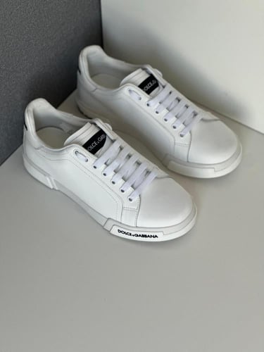 سنيكر فلات دولتشي اند جابانا رجالي بلون أبيض أنيق