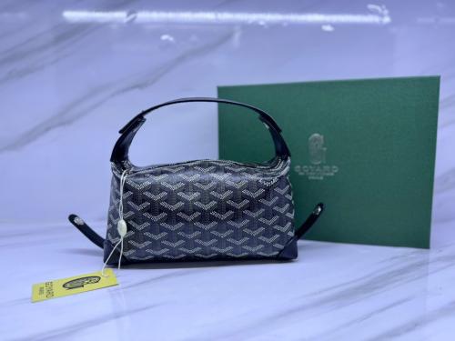 شنطة نسائي جويارد تواليت بطبعة الماركة لون اسود