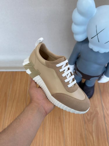 سنيكر رجالي يومي بأربطة هيرمس باونسينج لون بيج