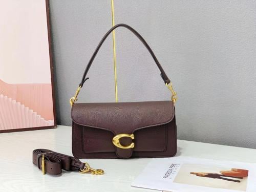 شنطة Coach صغيرة تابي بلون بني ومعدن ذهبي