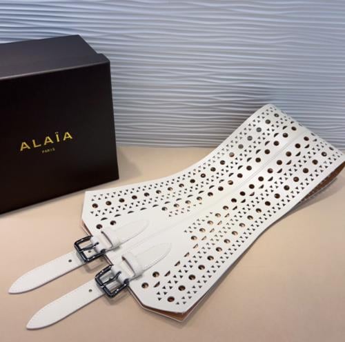 حزام الايا عريض حزام مفرغ نسائي بنمط الدانتيل لون...