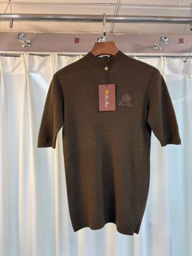 تيشيرت لوروبيانا بياقة عالية تصميم مضلع لون بني