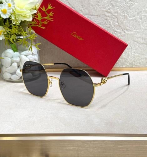 نظارة شمس بإطار معدني بانتر دو كارتييه لون أسود وذ...