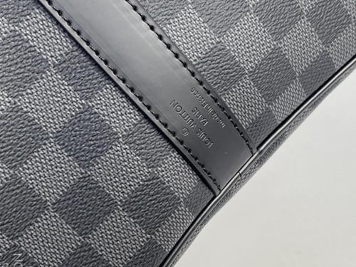 حقيبة بمقابض للسفر لويس فيتون كيب أول مربعات أسود