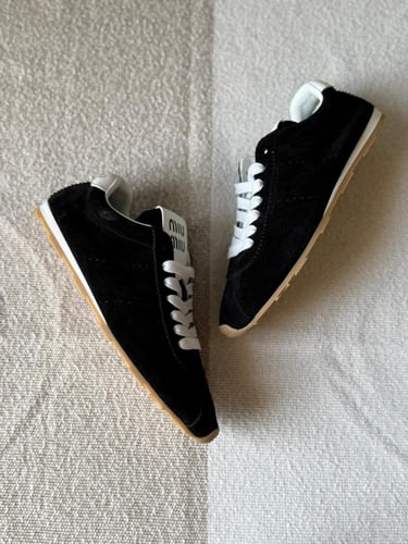 شوز فلات ميوميو نسائي بلون الأسود