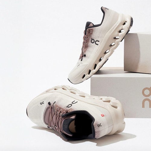 سبورت سنكرز اون رانينج كلاود تيلت للجنسين لون ساند...