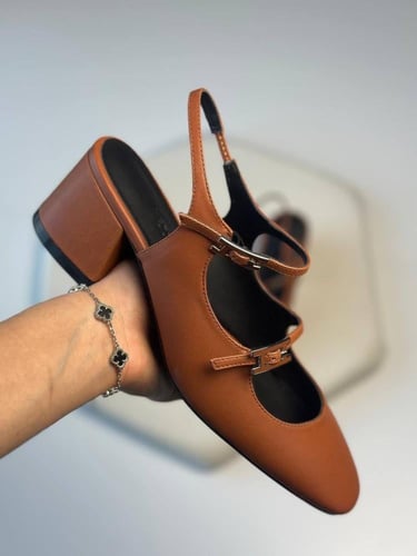 حذاء كعب منخفض ايرميز نسائي جلد لون بني مع حزام