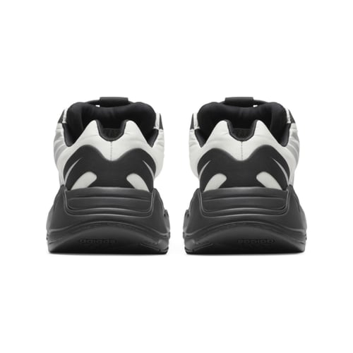 سنيكرز أديداس Yeezy Boost 700 رجالي