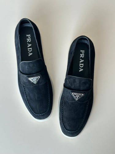 شوز برادا نسائي فلات شامواه اسود