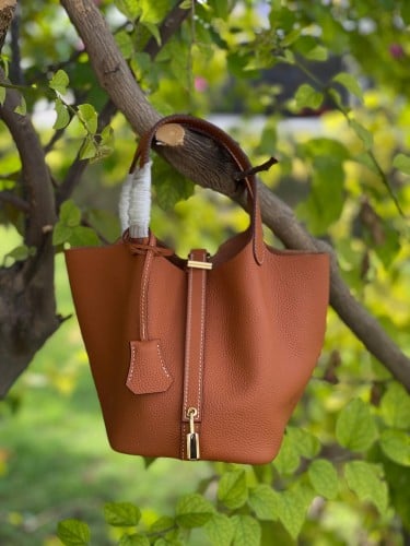 هاند باق نسائية من لويس فيتون فاخرة واسعة لون بني