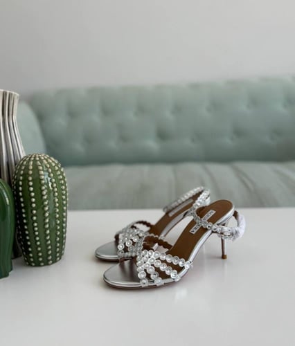 صندل كعب نسائي اكوازورا مرصع كريستال فضي راقي