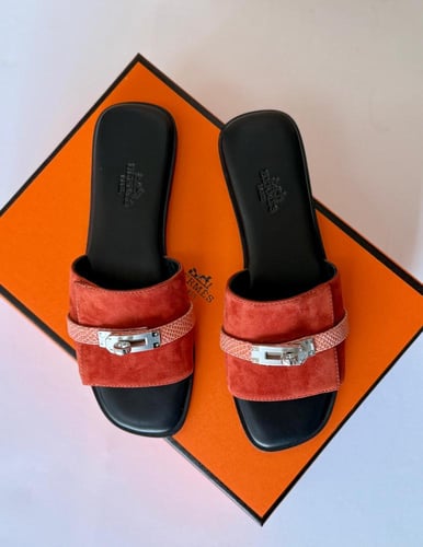 سليبر ارميز جوليا فلات شمواه وجلد اورنج واسود