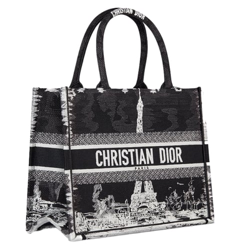 توت باغ نسائية ديور لون اسود طبعة برج ايفل