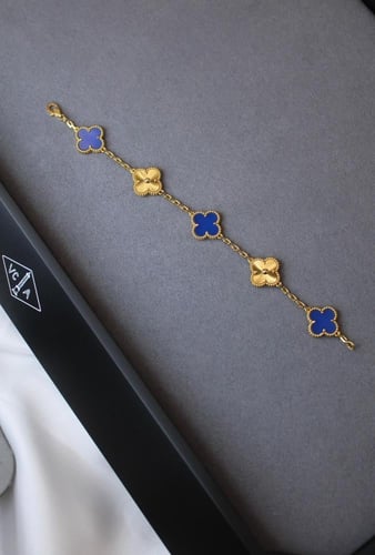 إسوارة فان كليف زهرة الهامبرا الشهيرة لون ذهبي وني...