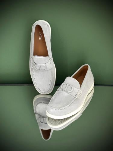 شوز لوفرز رجالي ديور ملمس مخملي بلون رمادي فاتح