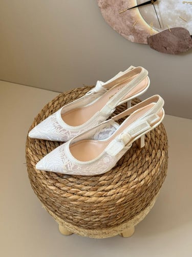 صندل هيلز ديور جادور نسائي دانتيل أبيض