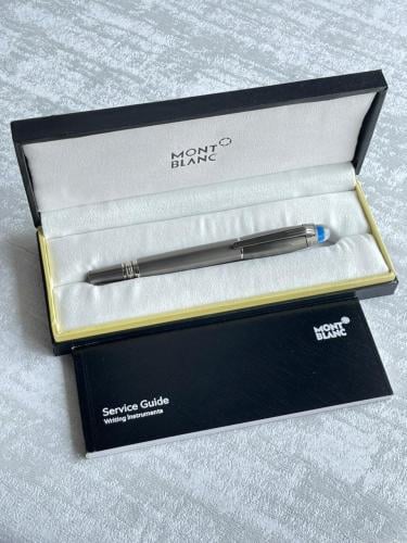 قلم حبر جاف مون بلان ستاروكر بلون فضي كباس